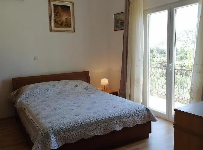 Vedrana Appartamento Ražanj